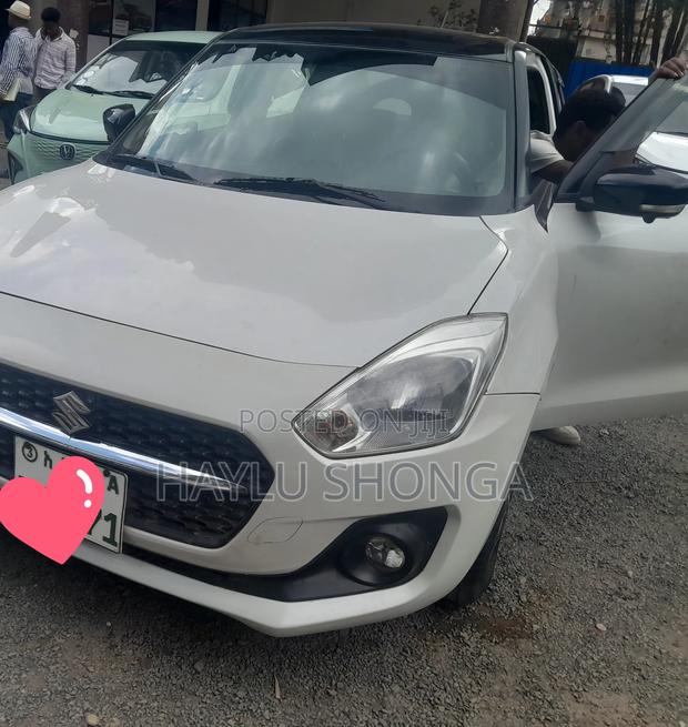 Suzuki Swift 2021 White