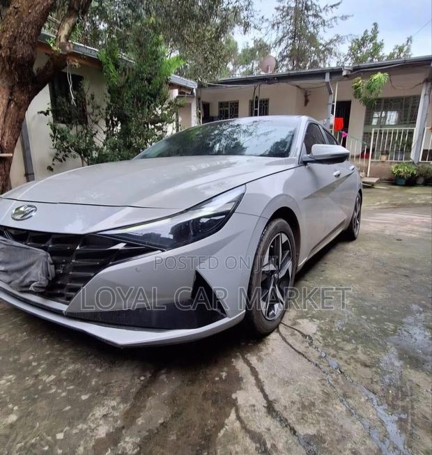 Hyundai Avante 2021 Gray