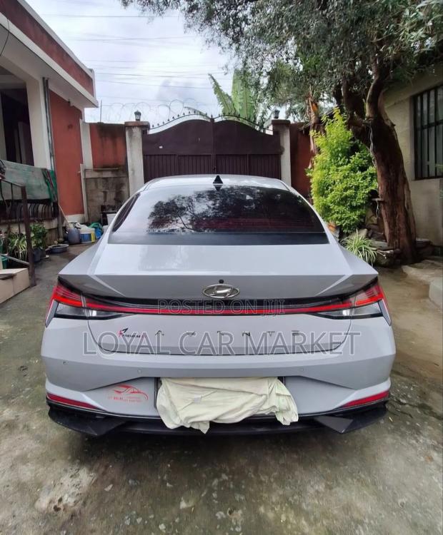 Hyundai Avante 2021 Gray