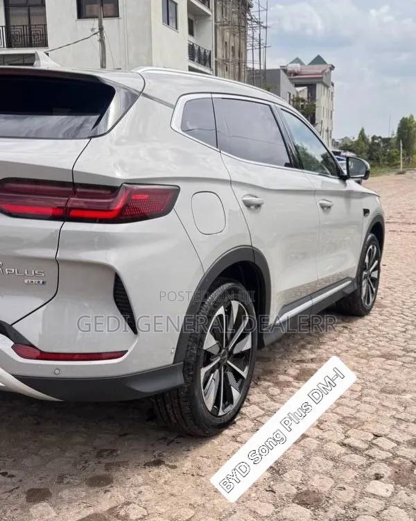 BYD Song Plus 2025 Gray