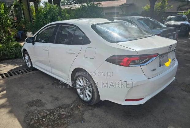 Toyota Corolla L 2022 White