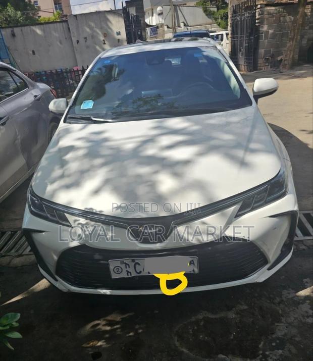 Toyota Corolla L 2022 White