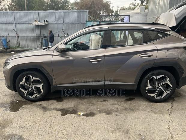 Hyundai Tucson 2023 Gray