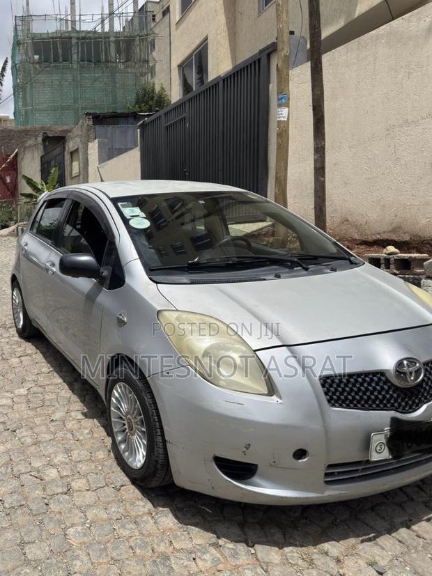 Toyota Yaris 1.0 C 2005 Silver