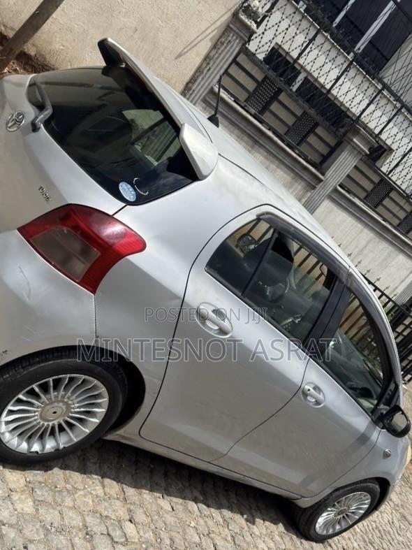 Toyota Yaris 1.0 C 2005 Silver