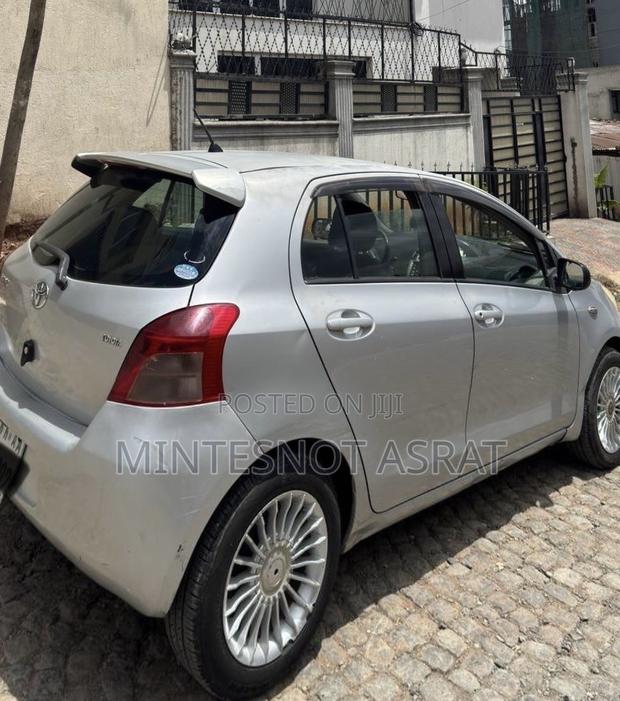 Toyota Yaris 1.0 C 2005 Silver