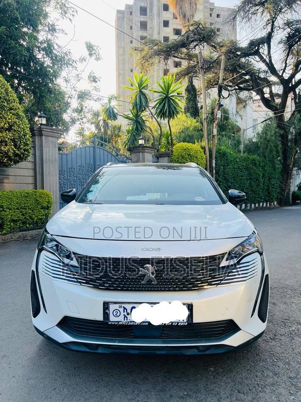 Peugeot 5008 2021 White