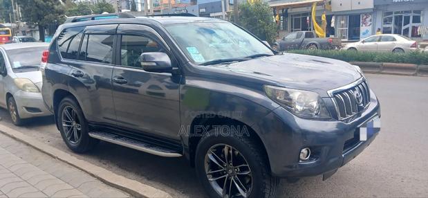 Toyota Land Cruiser 2013 Black