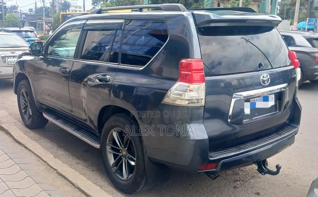Toyota Land Cruiser 2013 Black