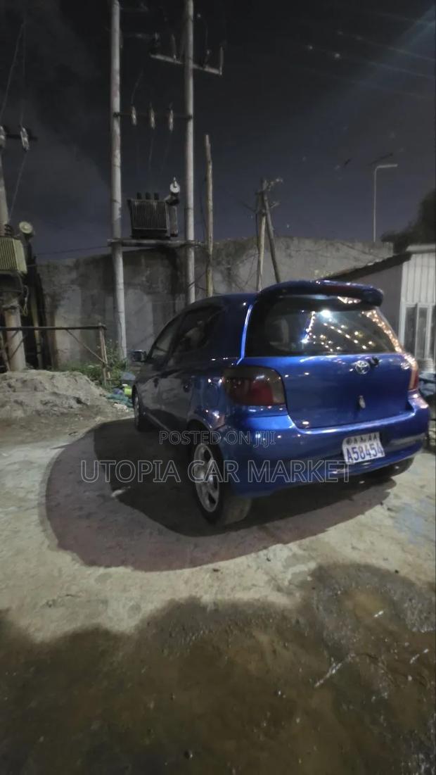 Toyota Vitz 2001