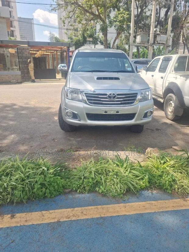 Toyota Hilux 2014 Beige