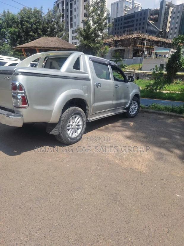 Toyota Hilux 2014 Beige