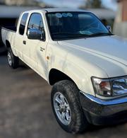 Toyota Hilux 2004 White for sale