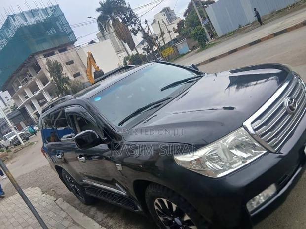 Toyota Land Cruiser 100 4.7 Executive 2008 Black