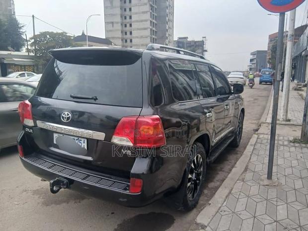 Toyota Land Cruiser 100 4.7 Executive 2008 Black