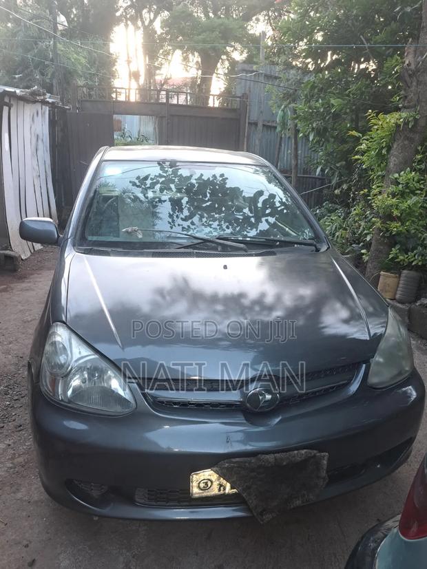 Toyota Platz 1.0 FWD 2004 Gray