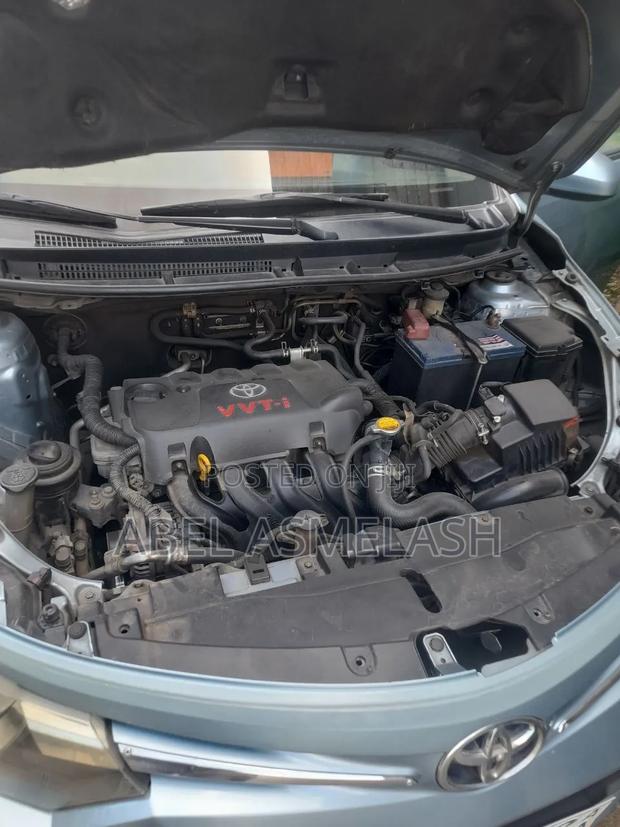 Toyota Yaris 2014 Blue