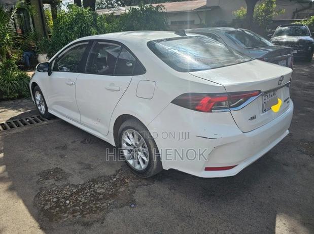 Toyota Corolla 2022 White