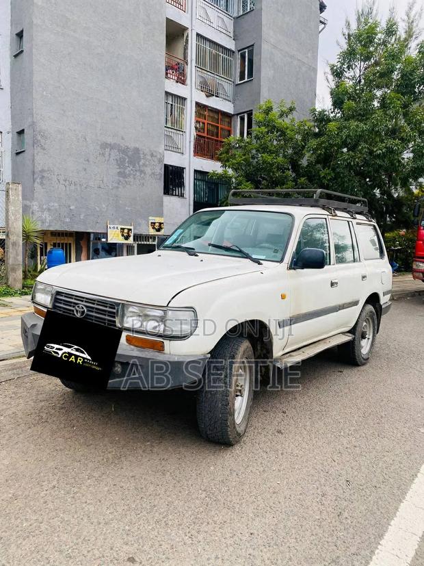 Toyota Land Cruiser 90 1997 White