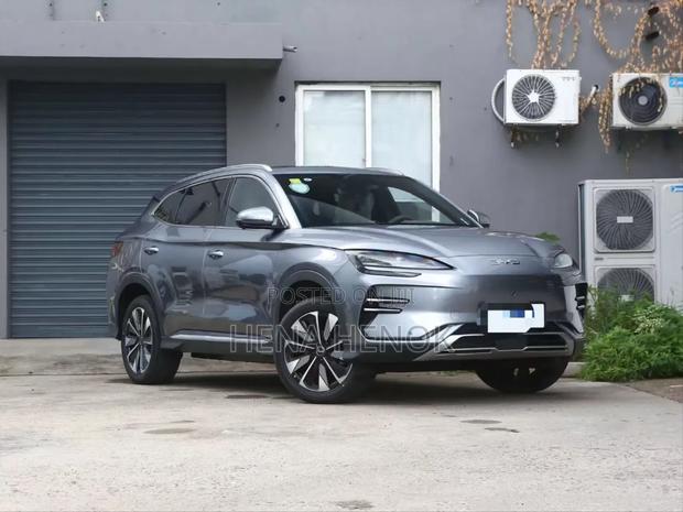 BYD Song Plus DM-i 2025 Silver