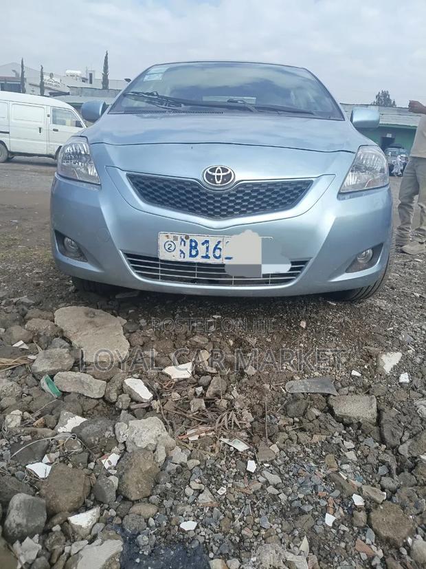 Toyota Yaris 2011 Blue