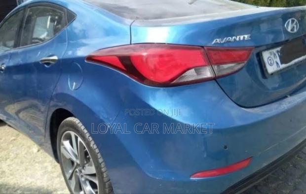 Hyundai Avante 2014 Blue