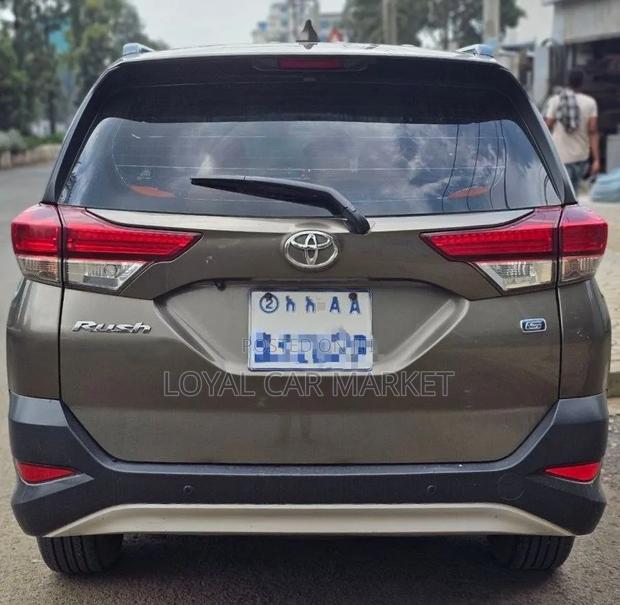 Toyota Rush 2020 Gray