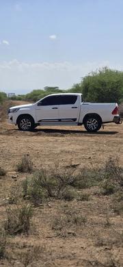 Toyota Hilux 2020 White for sale