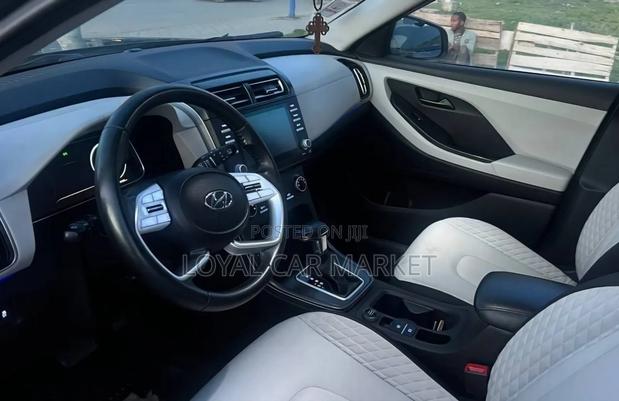 Hyundai Creta 2023 Gray