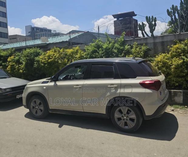 Suzuki Grand Vitara 2021 Ivory