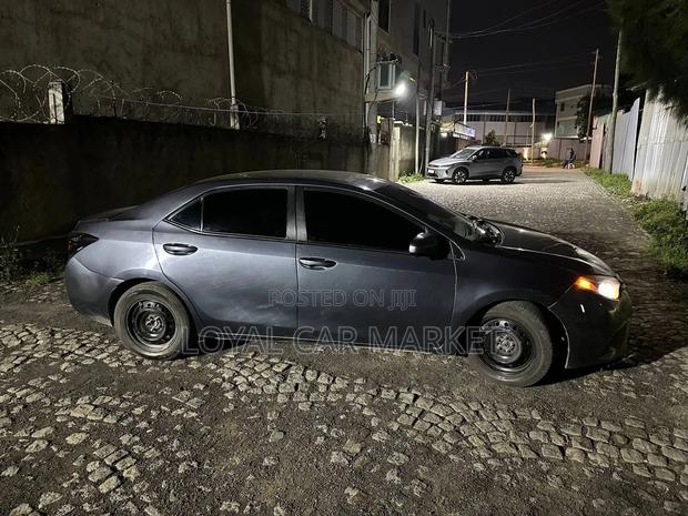 Toyota Corolla 2016 Gray