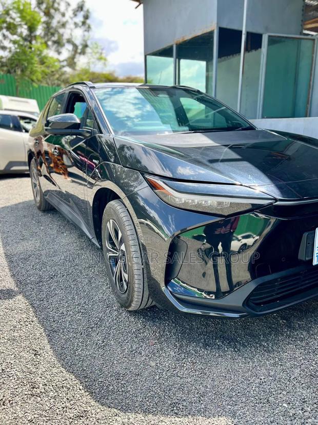 New Toyota bZ4X 2024 Black