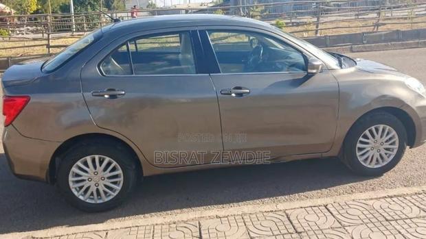 Suzuki Dzire 2022 Silver
