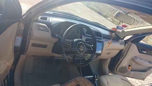 Suzuki Dzire 2022 Silver
