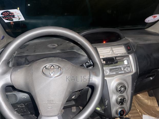 Toyota Yaris 2006 Ivory