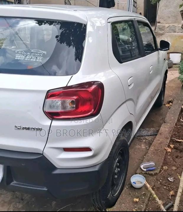 Toyota Passo 2023 White