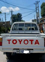 Toyota Hilux 2200 4x4 1986 White for sale