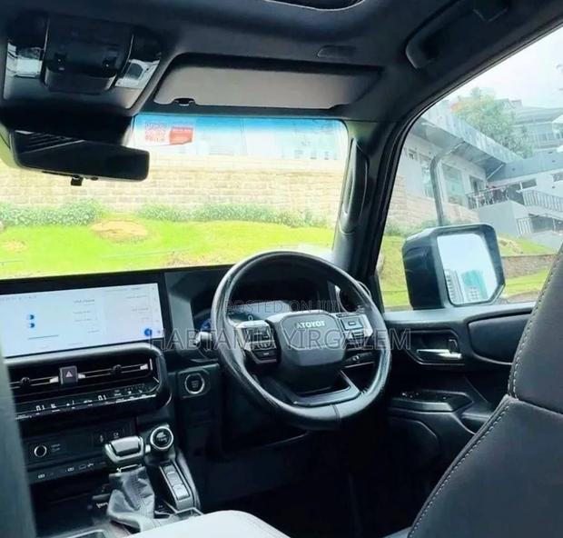 Toyota Land Cruiser Prado 2024 Black