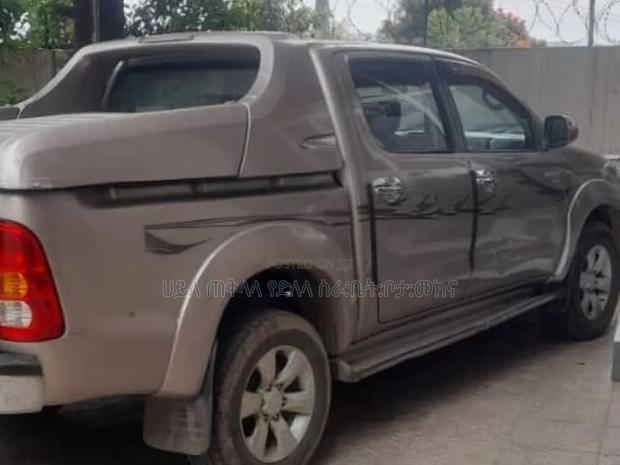 Toyota Hilux 2009 Purple