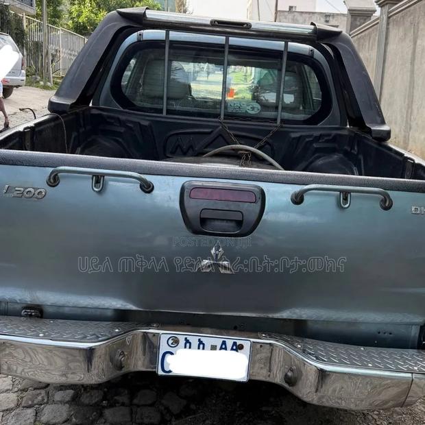 Mitsubishi L200 2007 Blue