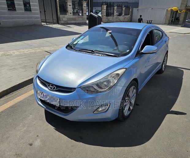 Hyundai Elantra 2013 Blue