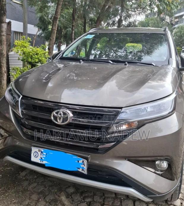 Toyota Rush 2022 Gray