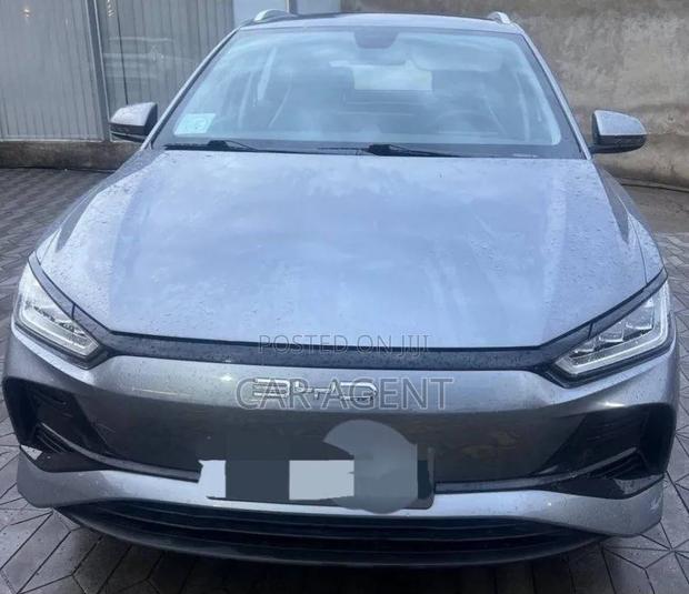BYD E2 43 kWh 94 hp FWD 2025 Gray