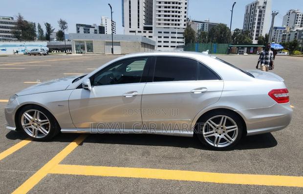 Mercedes-Benz E200 2013 Silver