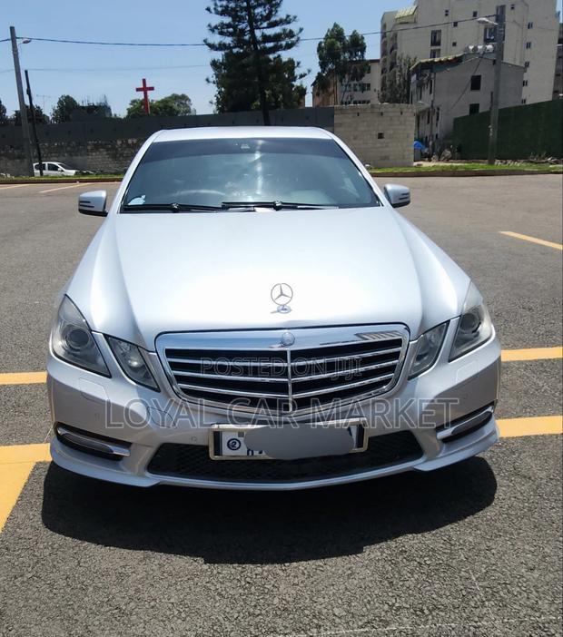 Mercedes-Benz E200 2013 Silver