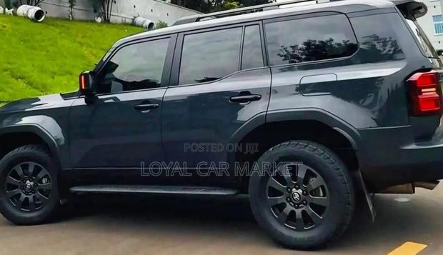 Toyota Land Cruiser Prado 2024 Gray