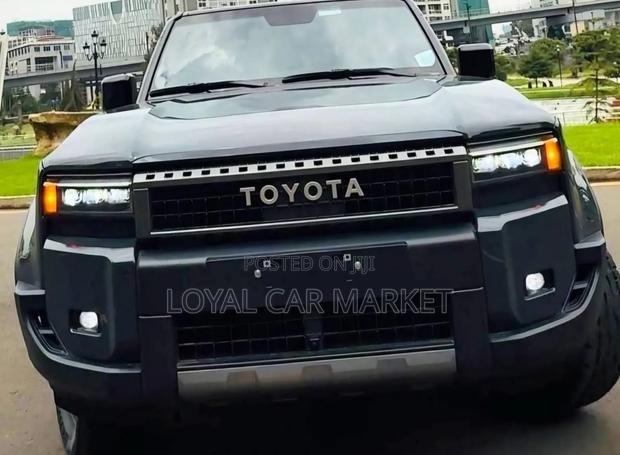 Toyota Land Cruiser Prado 2024 Gray
