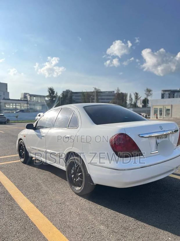 Nissan Sunny 2008 White