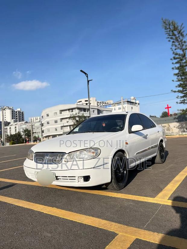 Nissan Sunny 2008 White