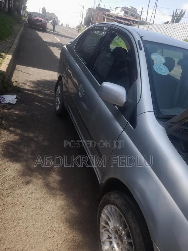 Toyota Platz 2001 Silver